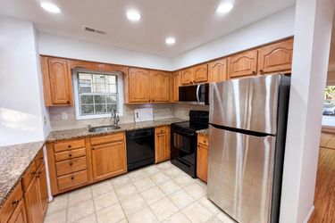 Photo 2 of 27 of 8509 Ivoryton Way, Montgomery Village, MD