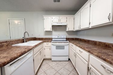 Photo 2 of 16 of 109 King Valley Rd, Pelham, AL