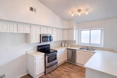 Photo 2 of 17 of 4636 Archer Dr, The Colony, TX