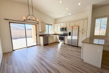 Photo 2 of 29 of 3951 E Timberline Rd, Gilbert, AZ