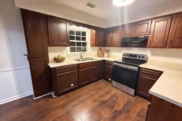 Photo 2 of 15 of 104 Hearthstone Dr, Lagrange, GA