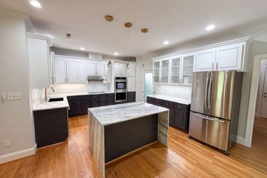 Photo 2 of 21 of 5309 Lancelot Dr, Charlotte, NC