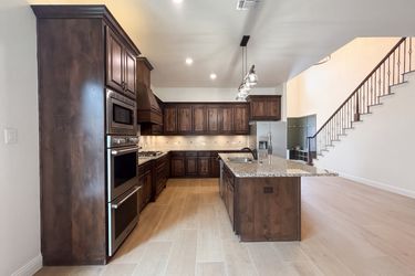 Photo 2 of 15 of 7913 Caddo Cv, McKinney, TX