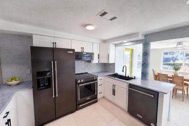 Photo 2 of 30 of 13638 Evelane Dr, Hudson, FL