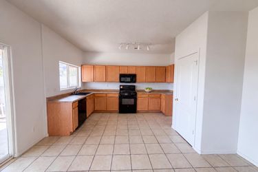 Photo 2 of 24 of 696 Troon Dr SE, Rio Rancho, NM