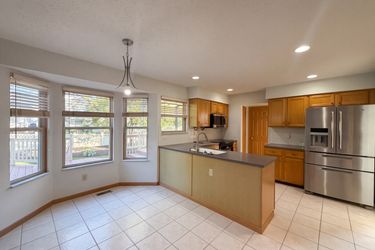 Photo 2 of 40 of 232 Brownstone Ct, Westerville, OH