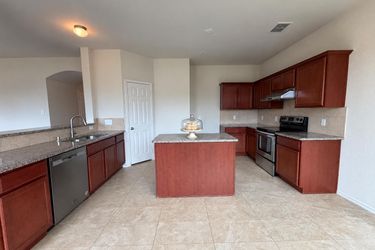 Photo 2 of 23 of 424 Cypress Hill Dr, McKinney, TX
