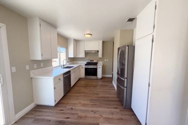 Photo 2 of 15 of 11828 Craw Ave, Chino, CA