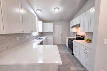 Photo 2 of 16 of 2223 Mancke Dr, Rock Hill, SC