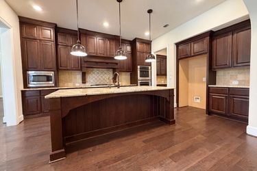 Photo 2 of 30 of 27911 Warren Park Dr, Katy, TX