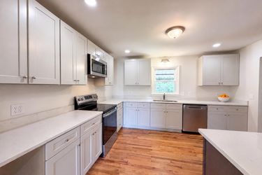 Photo 2 of 21 of 506 Mason Ct, Murfreesboro, TN