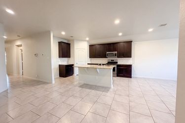 Photo 2 of 16 of 8126 Gambrel Way, Rosharon, TX