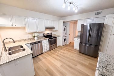 Photo 2 of 22 of 7022 Quail Hill Rd, Charlotte, NC