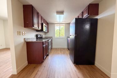 Photo 2 of 18 of 5098 River Glen Dr, Las Vegas, NV