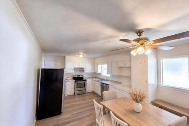 Photo 2 of 20 of 5807 Cobbrook Dr, Ellenwood, GA