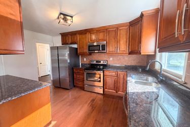 Photo 2 of 27 of 415 Hawkins Rd, Clarksville, TN