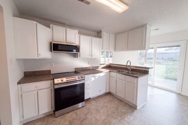 Photo 2 of 18 of 758 Meadow Ridge Rd, Walland, TN