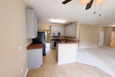 Photo 2 of 41 of 3037 Ellington Dr, Summerville, SC
