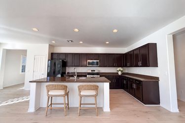 Photo 2 of 22 of 40877 W Bedford Dr, Maricopa, AZ