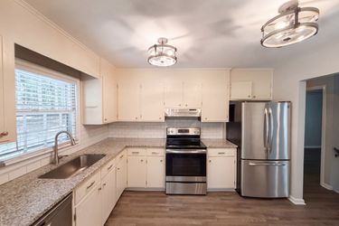 Photo 2 of 29 of 1120 Emerald Dr, Concord, NC