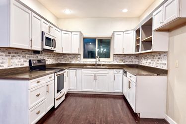 Photo 2 of 19 of 172 Gardenia Ct, Marble, NC