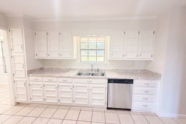 Photo 2 of 21 of 7161 Roper Rd, Trussville, AL