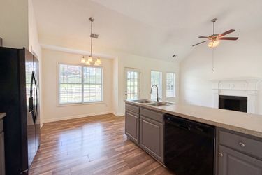 Photo 2 of 22 of 3912 McGuire Way NW, Kennesaw, GA