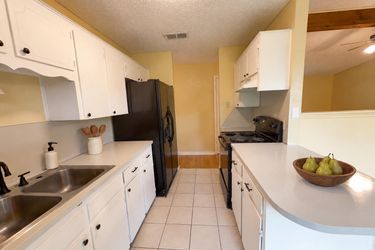 Photo 2 of 17 of 908 Hackberry St, Copperas Cove, TX