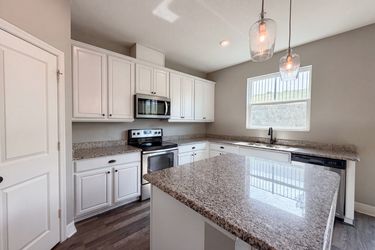 Photo 2 of 20 of 10029 Weathers Loop, Clermont, FL