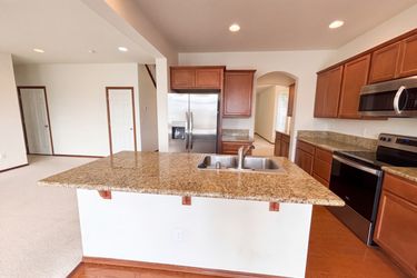 Photo 2 of 32 of 7629 NE 201st Pl, Kenmore, WA