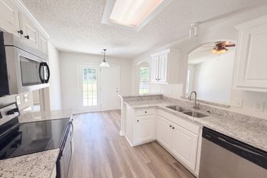 Photo 2 of 25 of 2506 Marixa Dr, Statham, GA