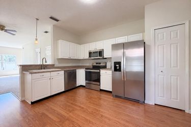 Photo 2 of 15 of 1211 Southern Stream Ct, Saint Johns, FL