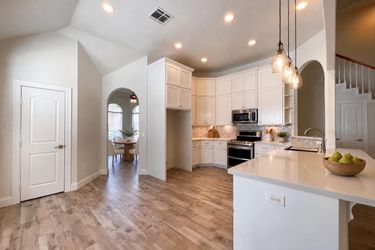 Photo 2 of 20 of 7107 Sweet Violet Trl, Humble, TX