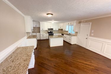 Photo 2 of 26 of 6257 N Summers Cir, Douglasville, GA