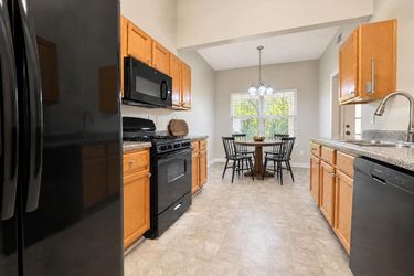 Photo 2 of 23 of 302 Bonnes Dr, Austell, GA