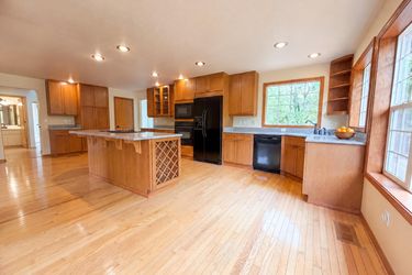 Photo 2 of 26 of 14292 SE Meadows Ln, Clackamas, OR