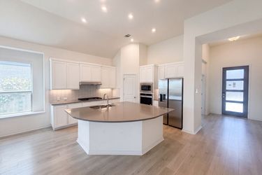 Photo 2 of 24 of 4437 Shady Hill Ln, Pflugerville, TX