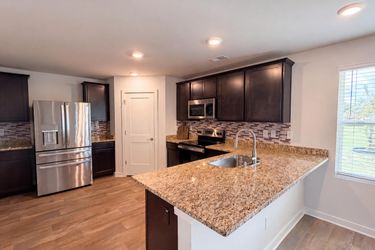 Photo 2 of 34 of 800 Maduro Way, McDonough, GA