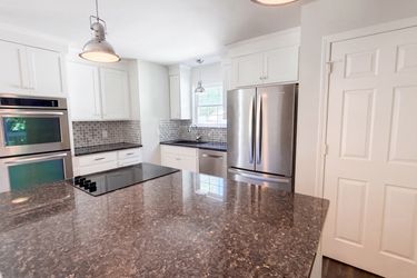 Photo 2 of 23 of 6226 Dumont Ln, Charlotte, NC