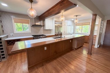 Photo 2 of 67 of 50 E Summit St, Chagrin Falls, OH