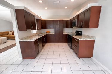 Photo 2 of 33 of 1750 Evergreen Ct, Kissimmee, FL