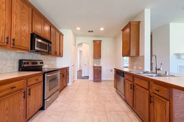 Photo 2 of 24 of 1420 Fleetwood Cove Dr, Grand Prairie, TX