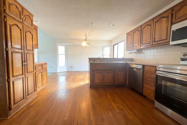 Photo 2 of 27 of 14110 Lora St, Smithville, MO