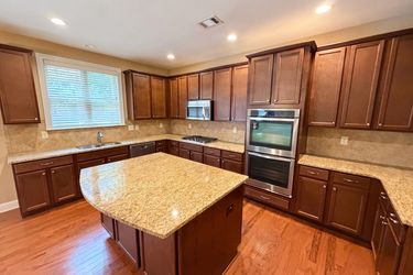 Photo 2 of 29 of 6565 Bentley Ridge Dr, Cumming, GA
