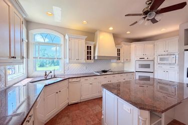 Photo 2 of 38 of 7087 Bridgetown Rd, Cincinnati, OH