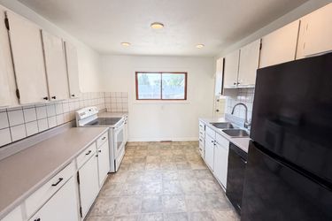 Photo 2 of 23 of 9190 Cypress Dr, Thornton, CO