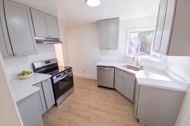 Photo 2 of 29 of 2580 Verna Way, Sacramento, CA
