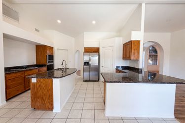 Photo 2 of 25 of 1207 E Clearview Dr, Casa Grande, AZ