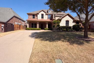 Photo 2 of 46 of 3228 Tearose Dr, Richardson, TX