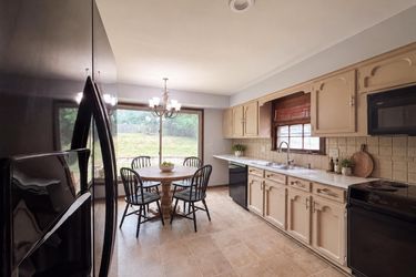 Photo 2 of 27 of 6916 N Overland Dr, Kansas City, MO